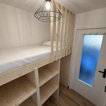 - - Altitude 770 Daire