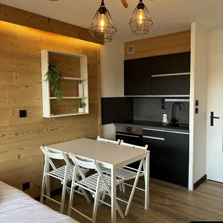 - - Altitude 770 Apartament *